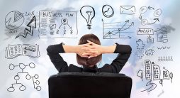 A faculdade é fundamental para criar uma carreira?